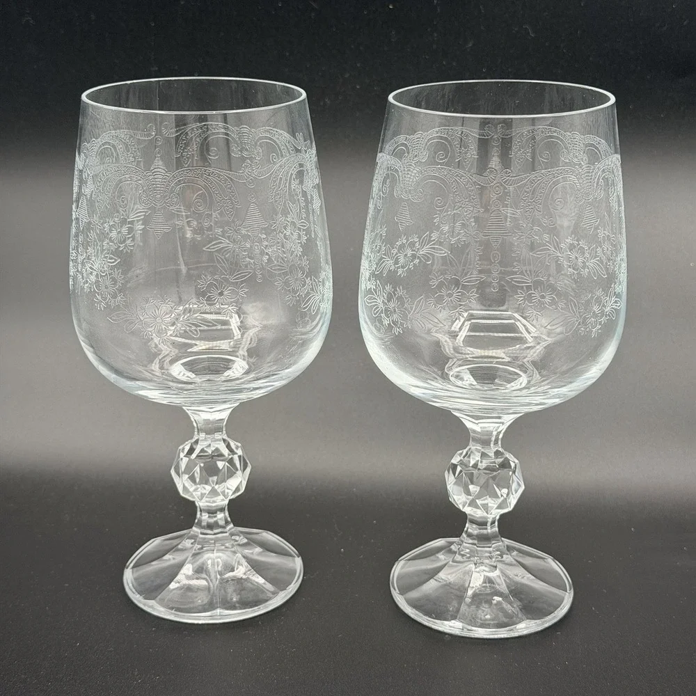 Set of 2 Crystal Etched Cascade Bohemia, Stem Wine Glass 5 7/8 Elegant